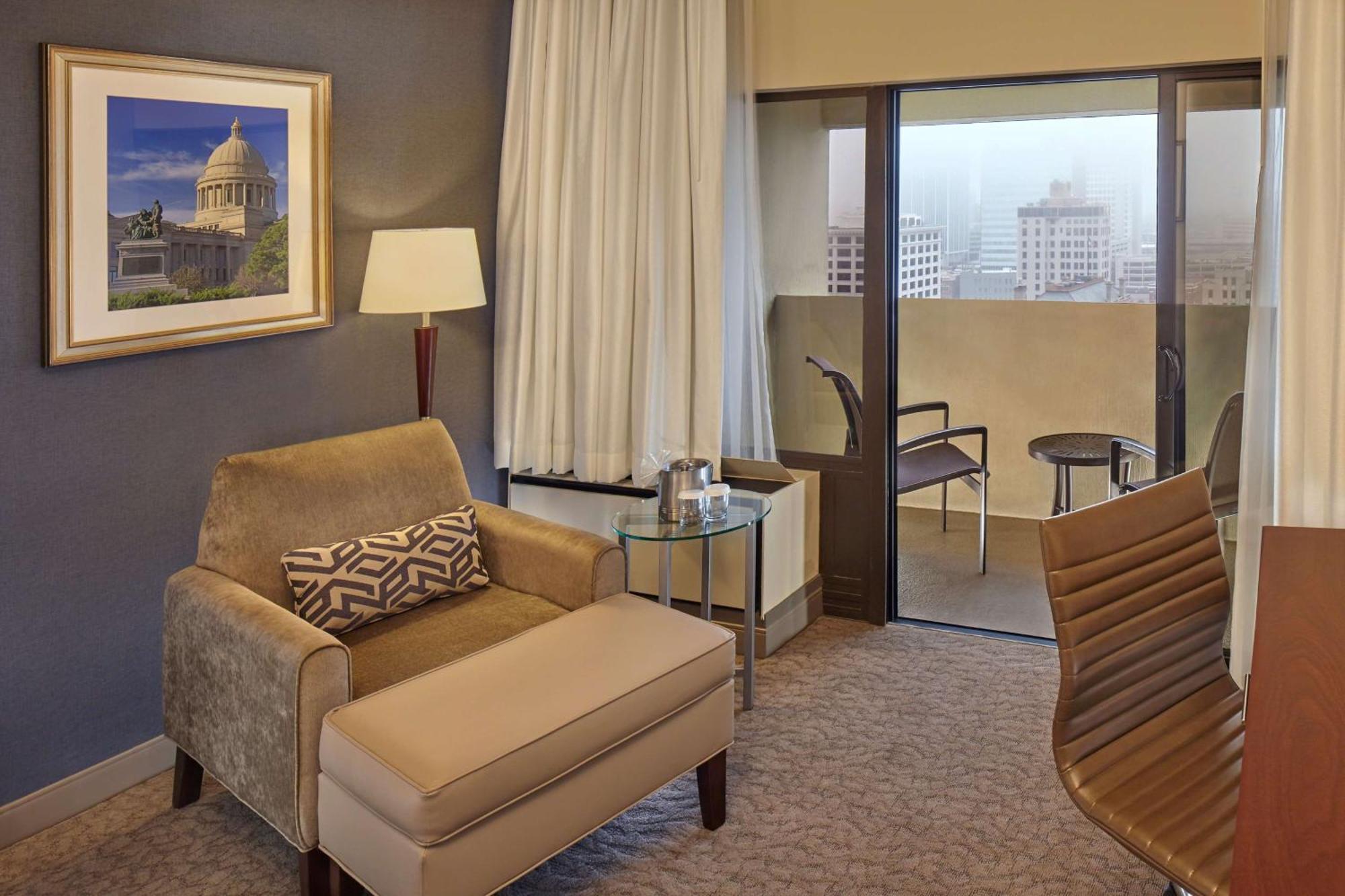 Готель Doubletree By Hilton Літл-Рок Екстер'єр фото